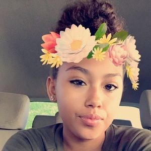 Meet your Posher, Madiana